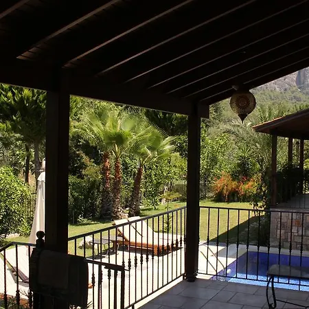 Villa Nirvana *